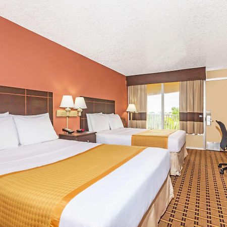 Days Inn By Wyndham Fort Lauderdale-Oakland Park Airport N Dış mekan fotoğraf