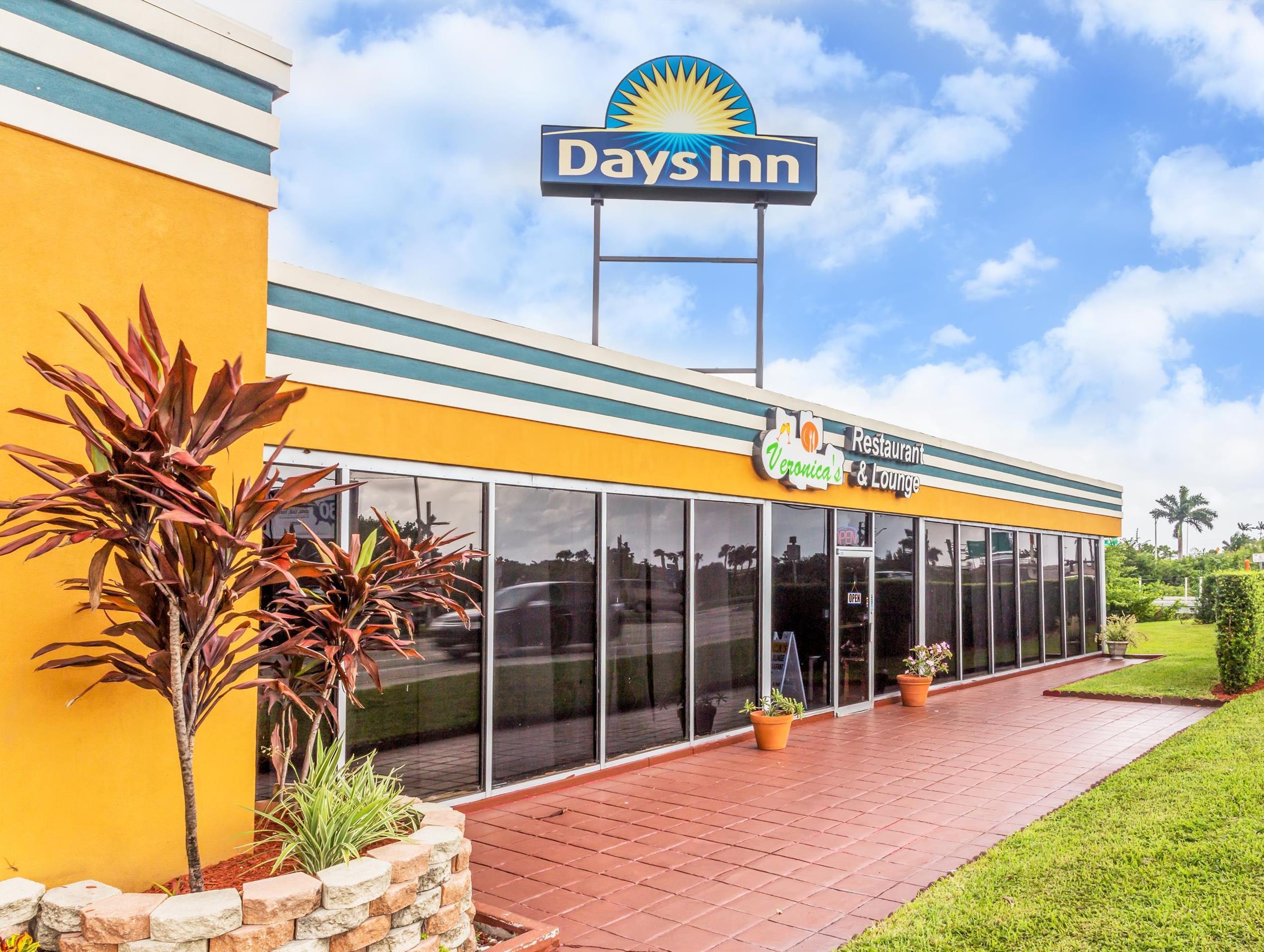 Days Inn By Wyndham Fort Lauderdale-Oakland Park Airport N Dış mekan fotoğraf