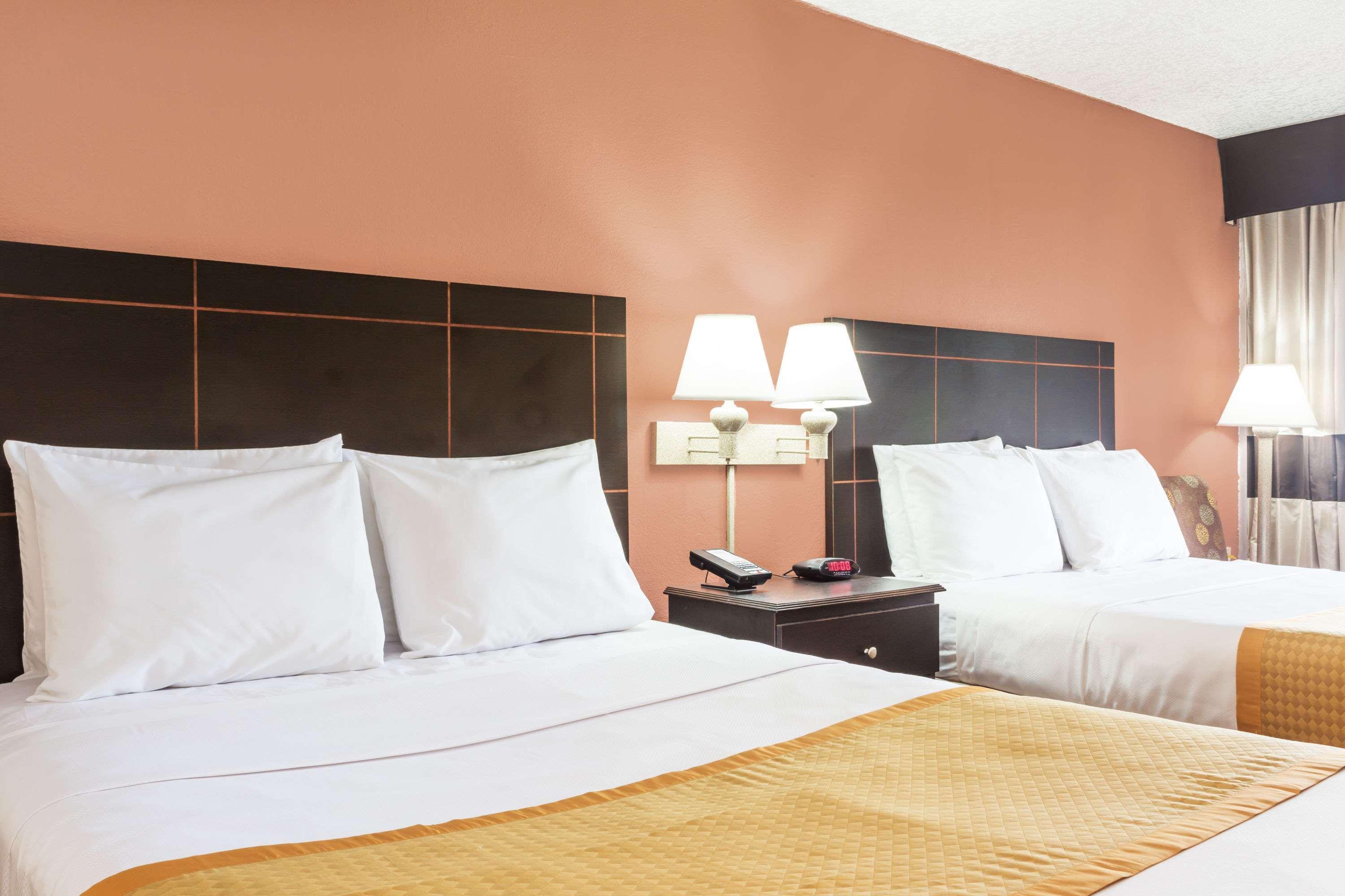 Days Inn By Wyndham Fort Lauderdale-Oakland Park Airport N Dış mekan fotoğraf