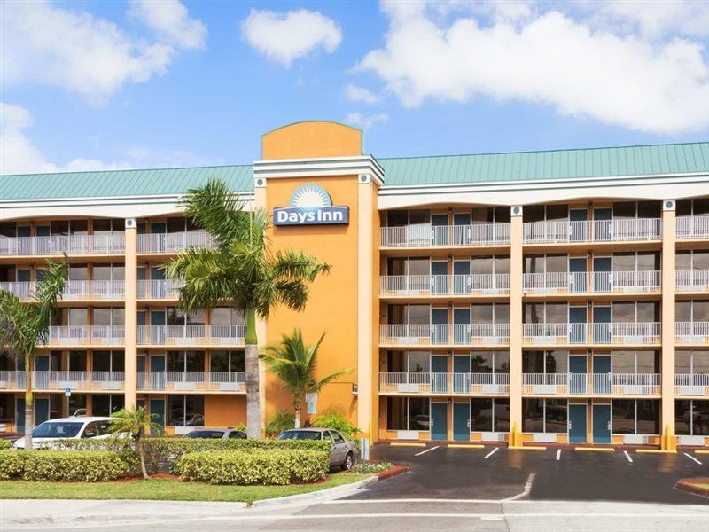 Days Inn By Wyndham Fort Lauderdale-Oakland Park Airport N Dış mekan fotoğraf