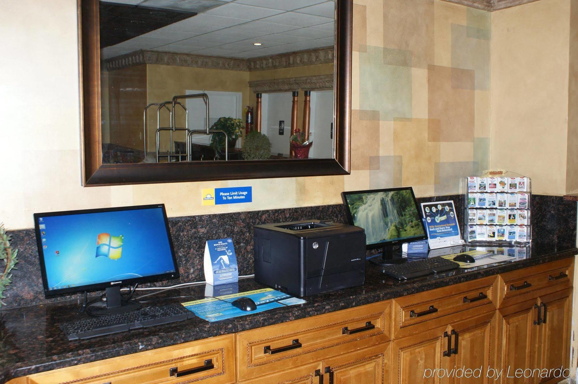 Days Inn By Wyndham Fort Lauderdale-Oakland Park Airport N Dış mekan fotoğraf