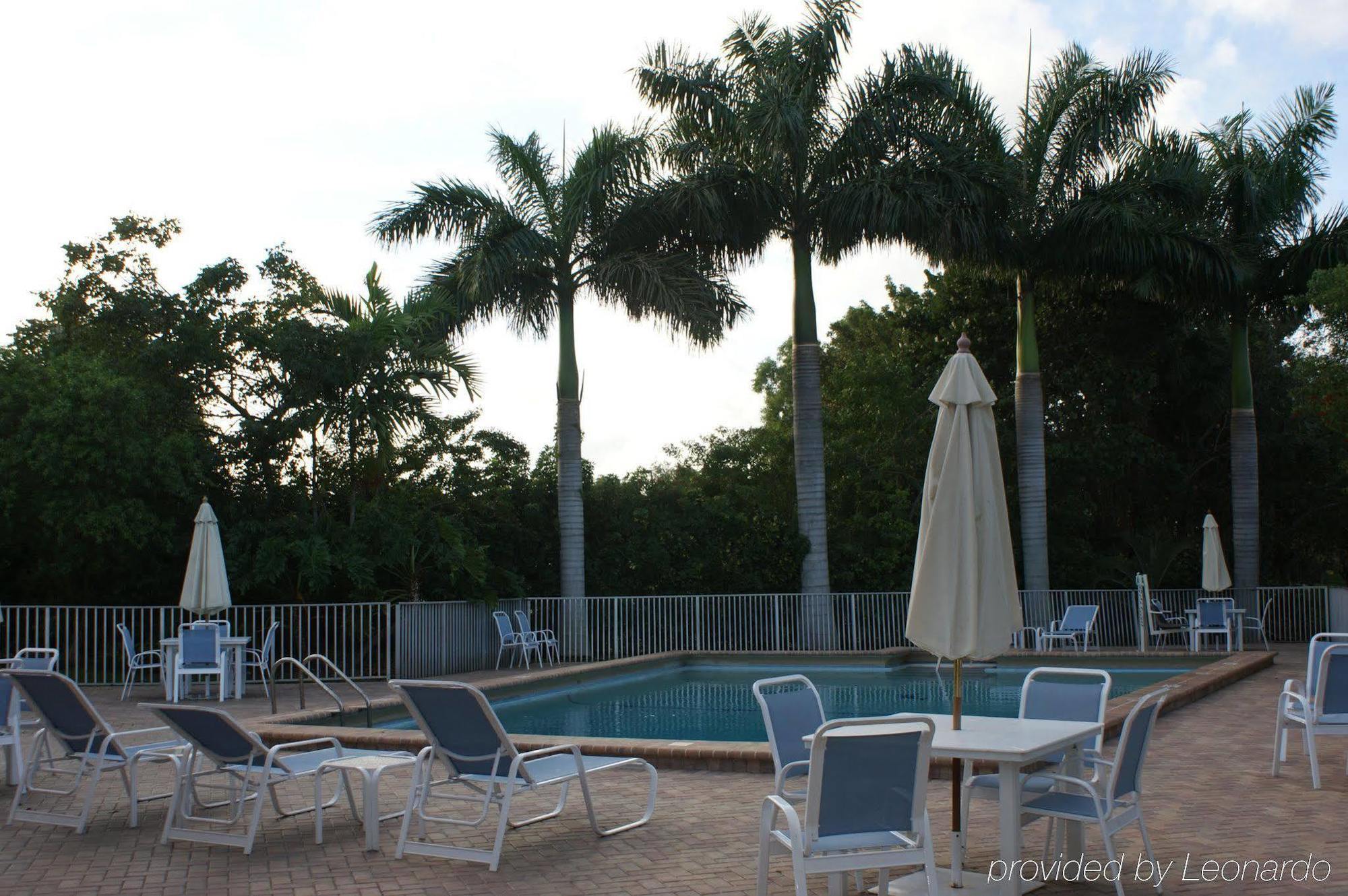 Days Inn By Wyndham Fort Lauderdale-Oakland Park Airport N Dış mekan fotoğraf