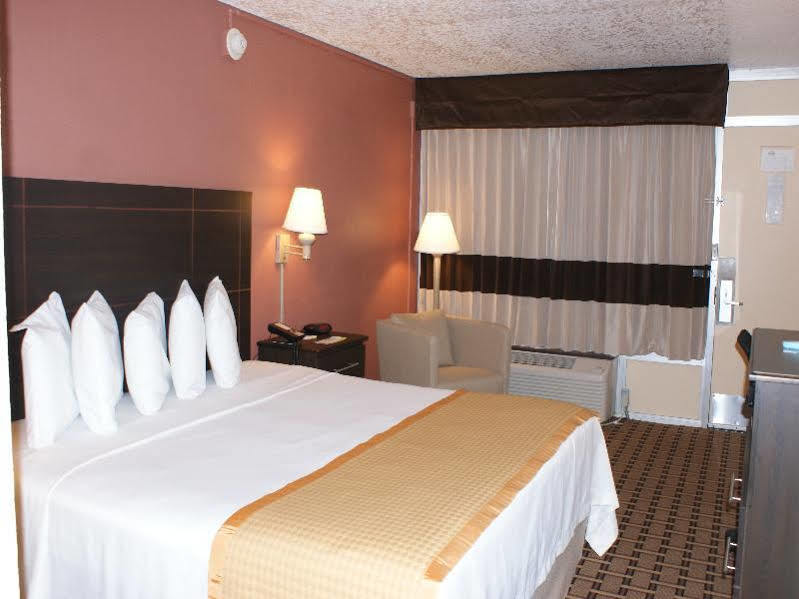 Days Inn By Wyndham Fort Lauderdale-Oakland Park Airport N Dış mekan fotoğraf