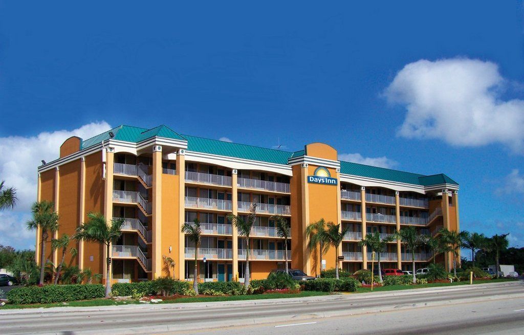 Days Inn By Wyndham Fort Lauderdale-Oakland Park Airport N Dış mekan fotoğraf